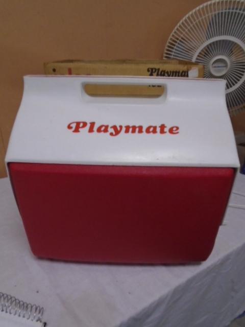 Igloo Playmate Ice Chest