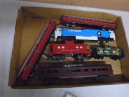 Bachman Ho Gauge Locomotive & 5 Cars