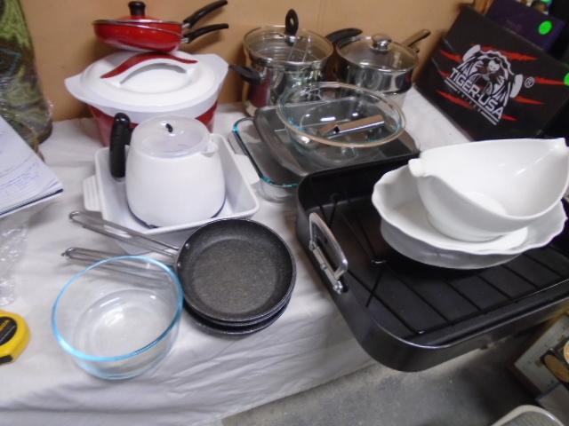 Large Group of Like New Kitchenware