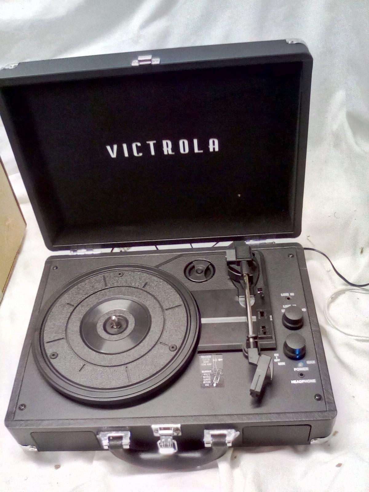 Victorola Case Style Portable Turntable