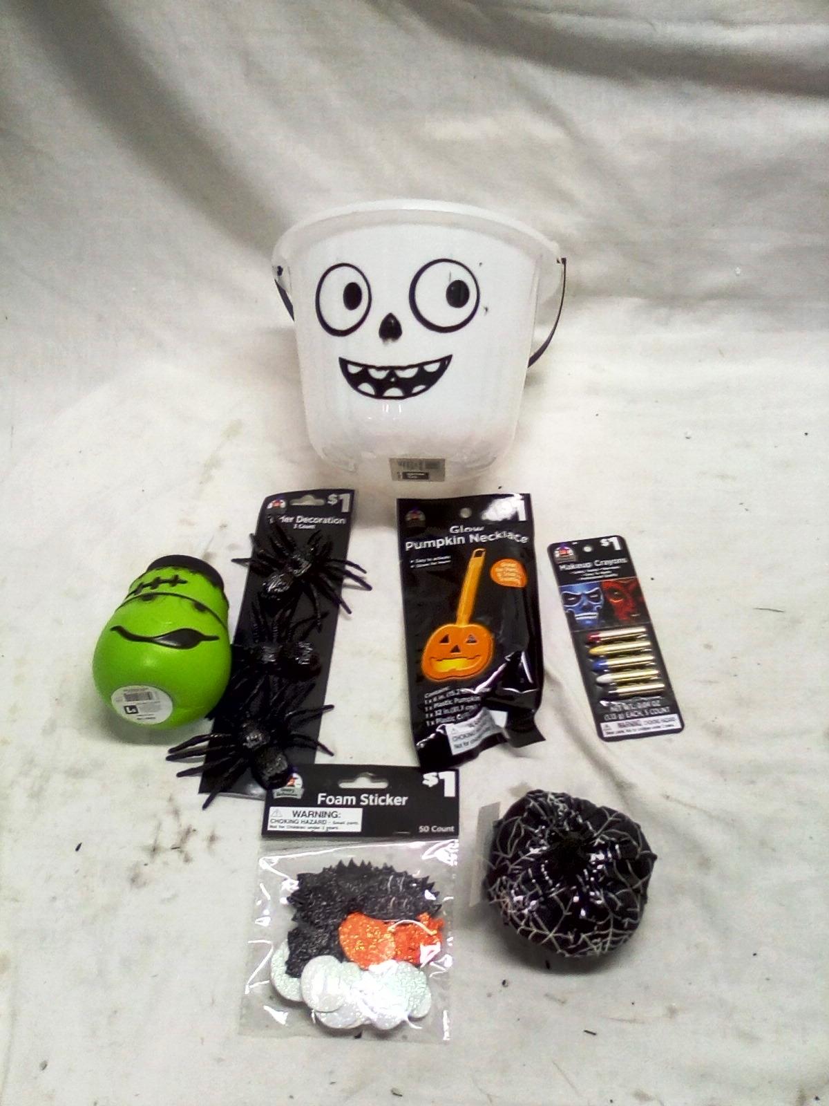 Trick or Treat White Goodie Bucket