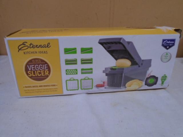 Brand New Eternal Kitchen 13pc Veggie Slicer