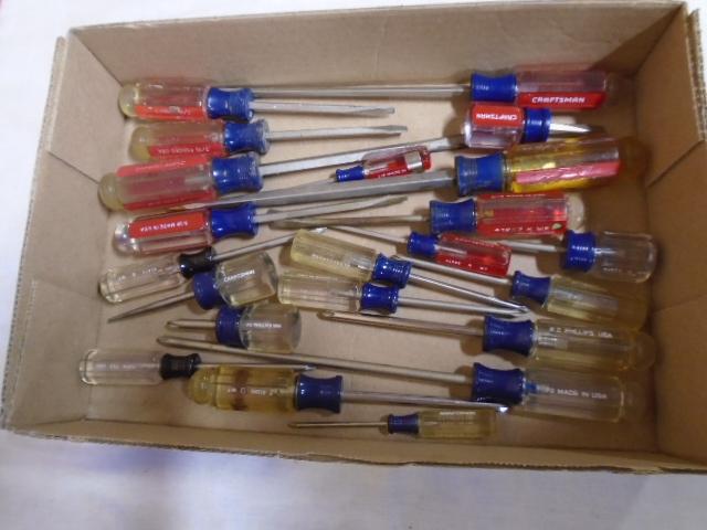 Large Group of Craftsman Screwdrivers