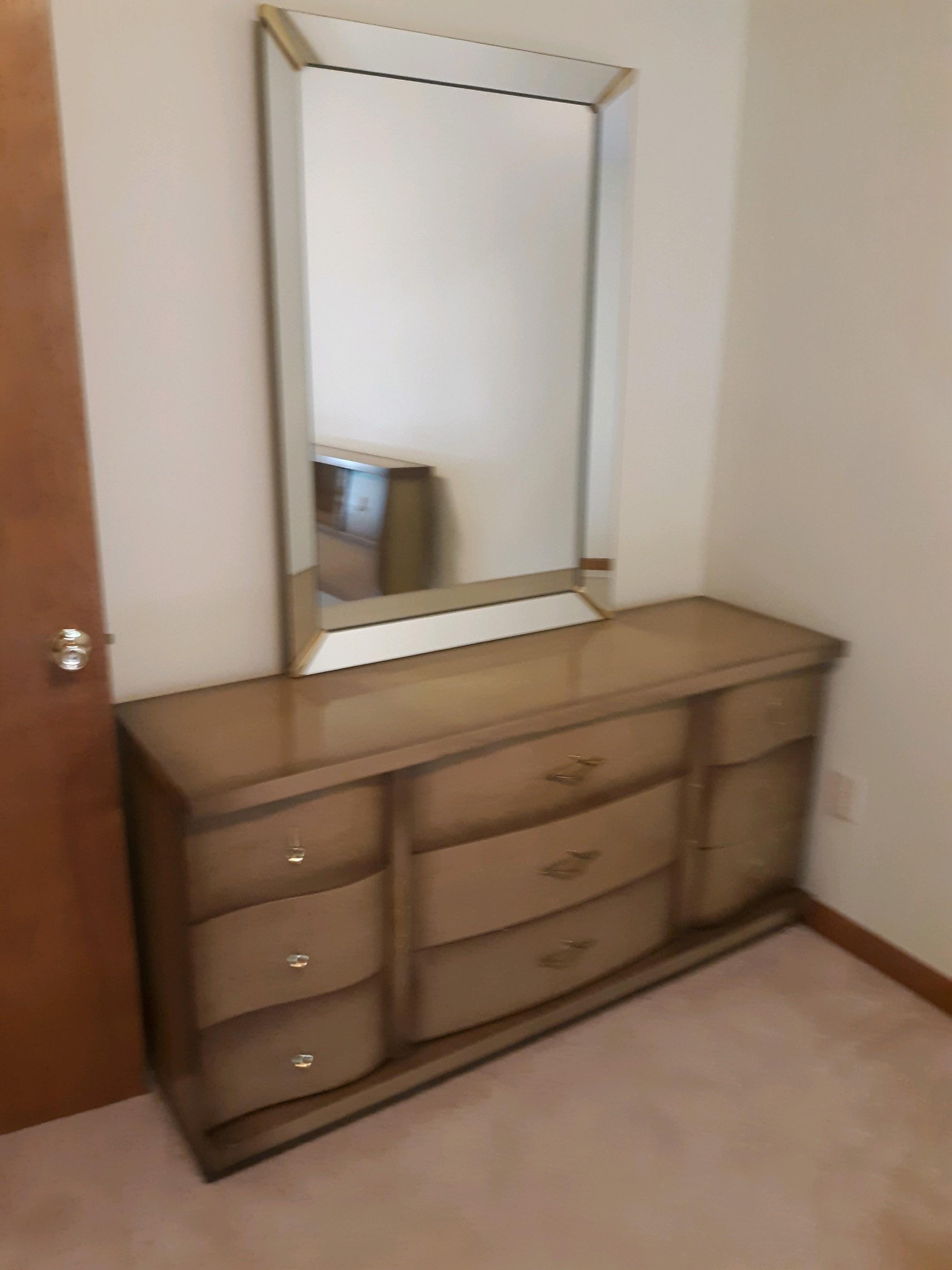 Vintage 9 Drawer Basset Dresser w/Mirror