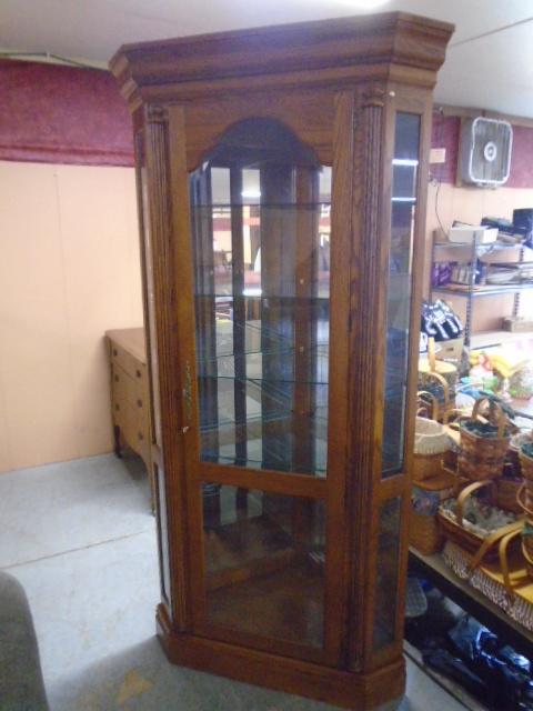 Beautiful Solid Oak Lighted Corner Curio Cabinet w/ 5 Glass Shelves & Key