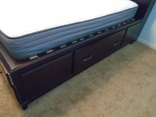 King Size Platform Bed Complete w/ 6 Under Bed Drawers & 2 Drawers In Headboard