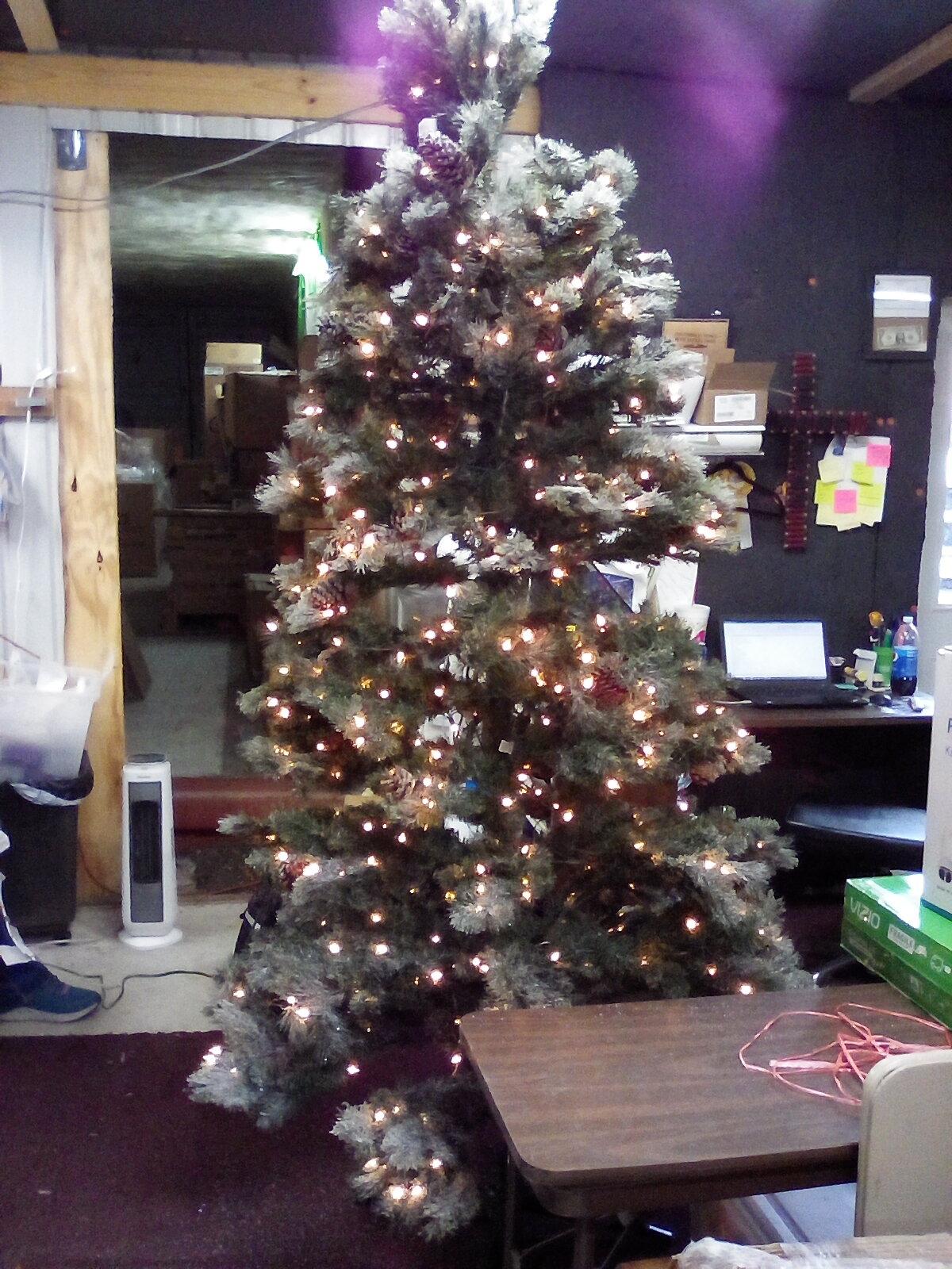 9' Pre Lit Christmas Tree