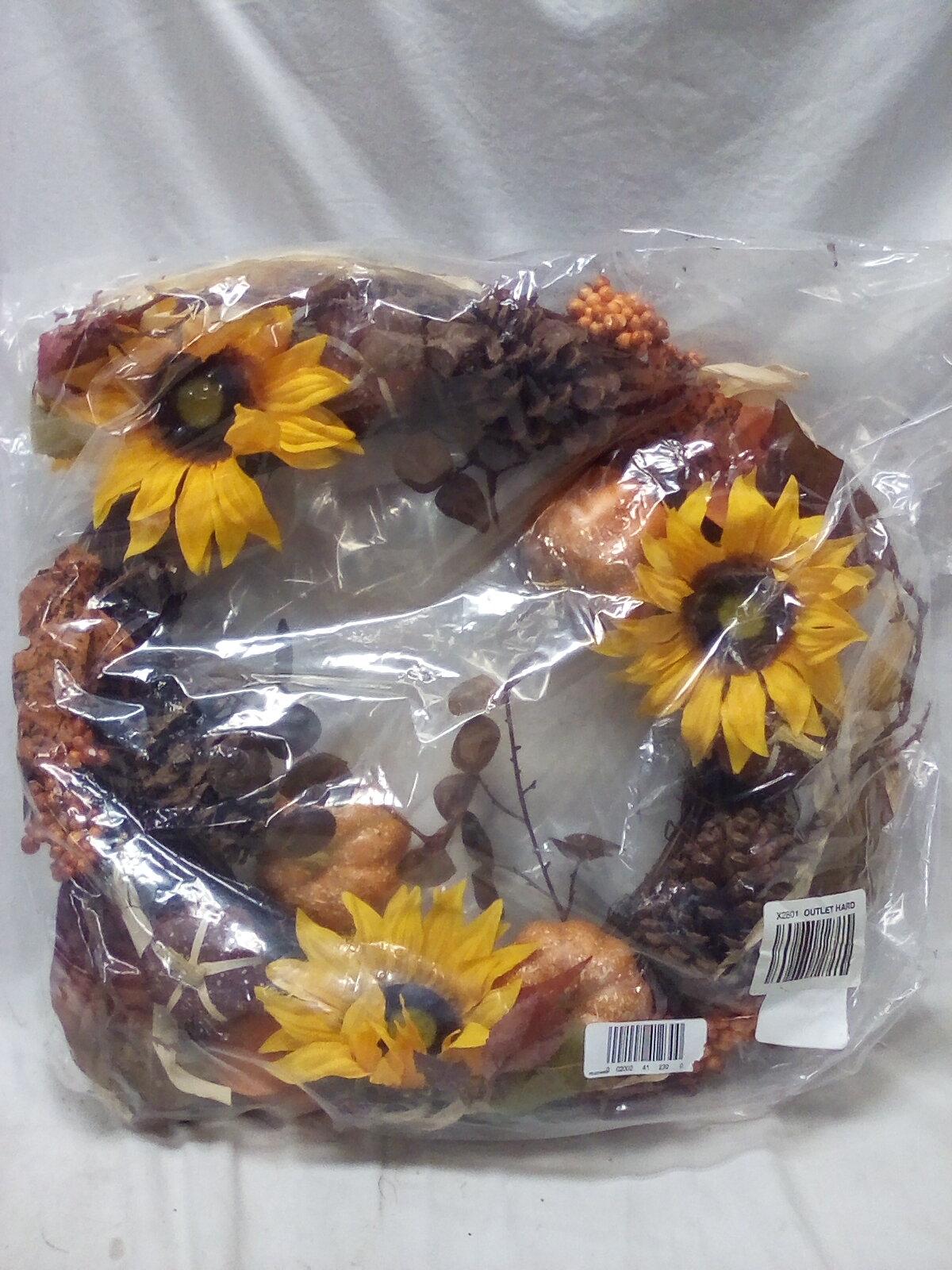 15"D Decorative Wreath