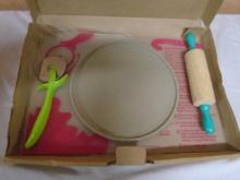 Pampered Chef Kid's Pizza Set