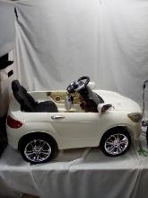 Honey Joy Composite Ride On electric car with remote