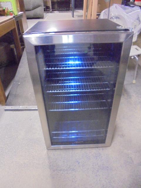 New Air Glass Door Lighted Beverage Cooler