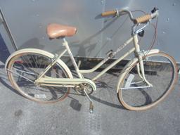 Ladies Huffy Oakwood 3 Speed Bicycle