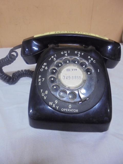 Vintage Rotary Dial Desk Phone