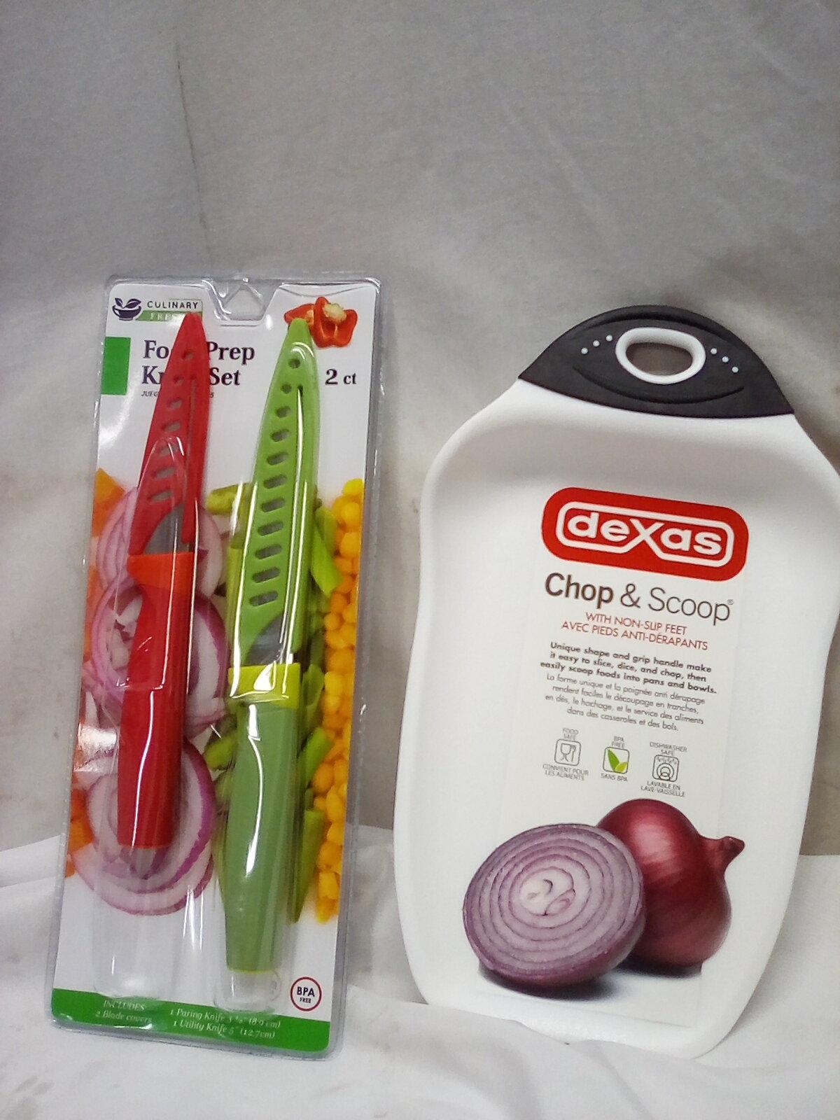 QTY 1 Chop & Scoop Cutting board and a set of food prep knives