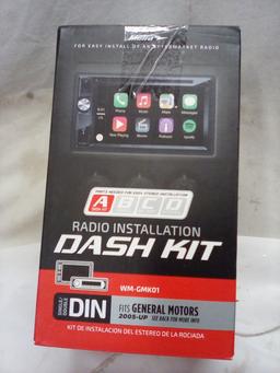 QTY 1 Radio installation kit – GM 2005+