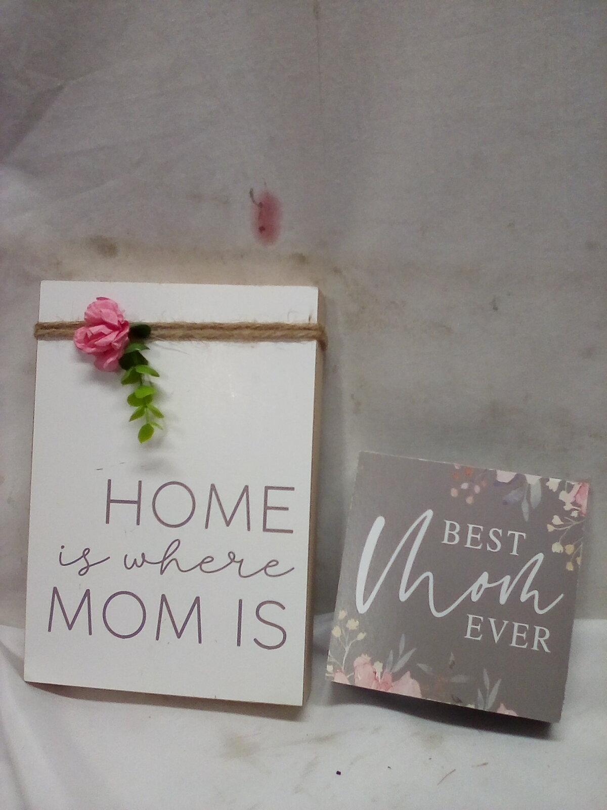 QTY 2 Mother’s Day Decor