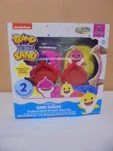 Nickelodeon Baby Shark Sculpt and Mold Stretch Sand Set
