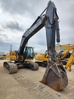 2008 John Deere 240D Excavator