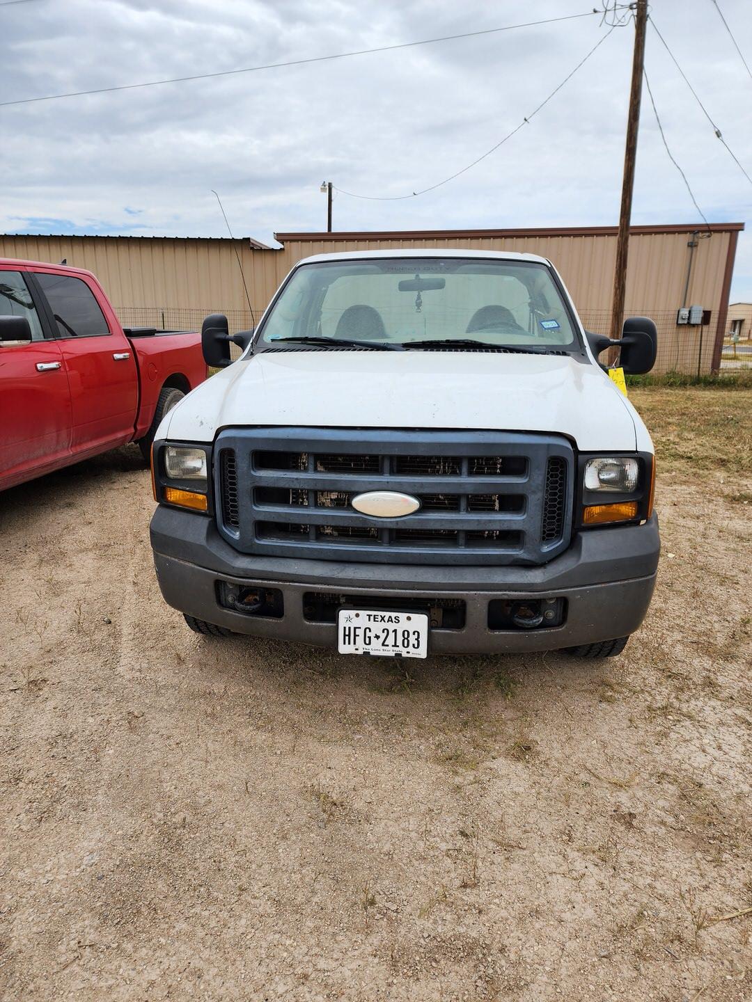 2006 Ford F250 Truck (Gasoline) Mileage: 217,450 ; Vin: 1FTNF20506ED06154;