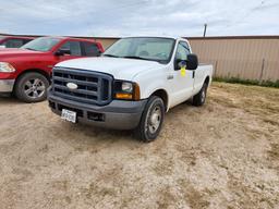 2006 Ford F250 Truck (Gasoline) Mileage: 217,450 ; Vin: 1FTNF20506ED06154;