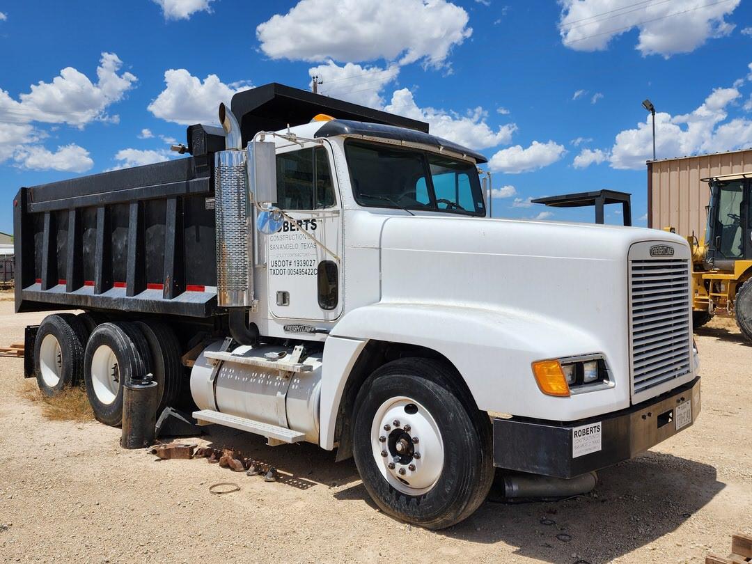 1995 Freightliner  Dump Truck (Diesel) TX Plate: FFD-3148; Vin: 1FUYDCYB5TH