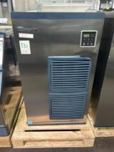 Blue Air 650 lb. Crescent Cube Ice Machine.