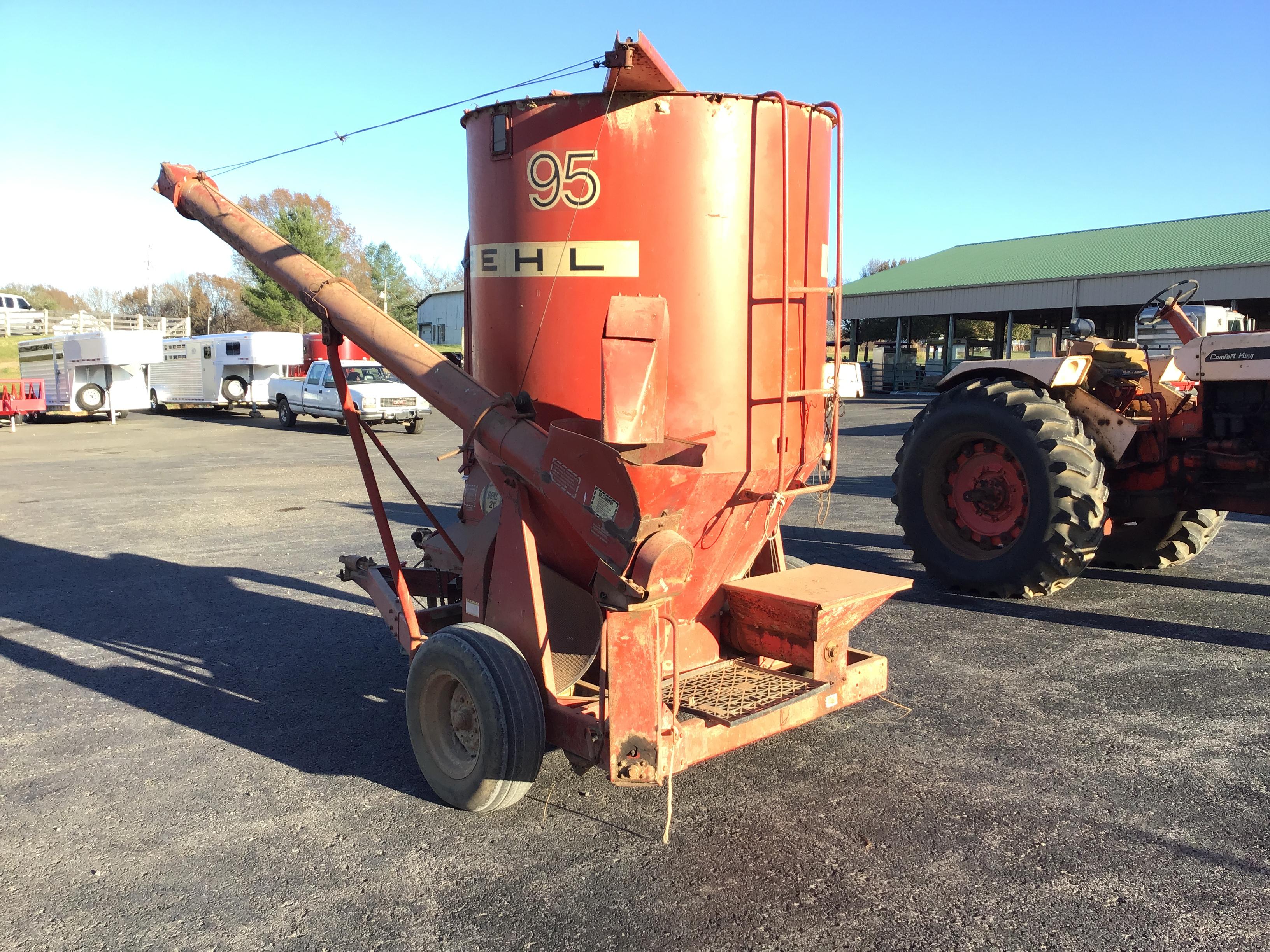 95 GEHL FEED MIXER W/ SCALES