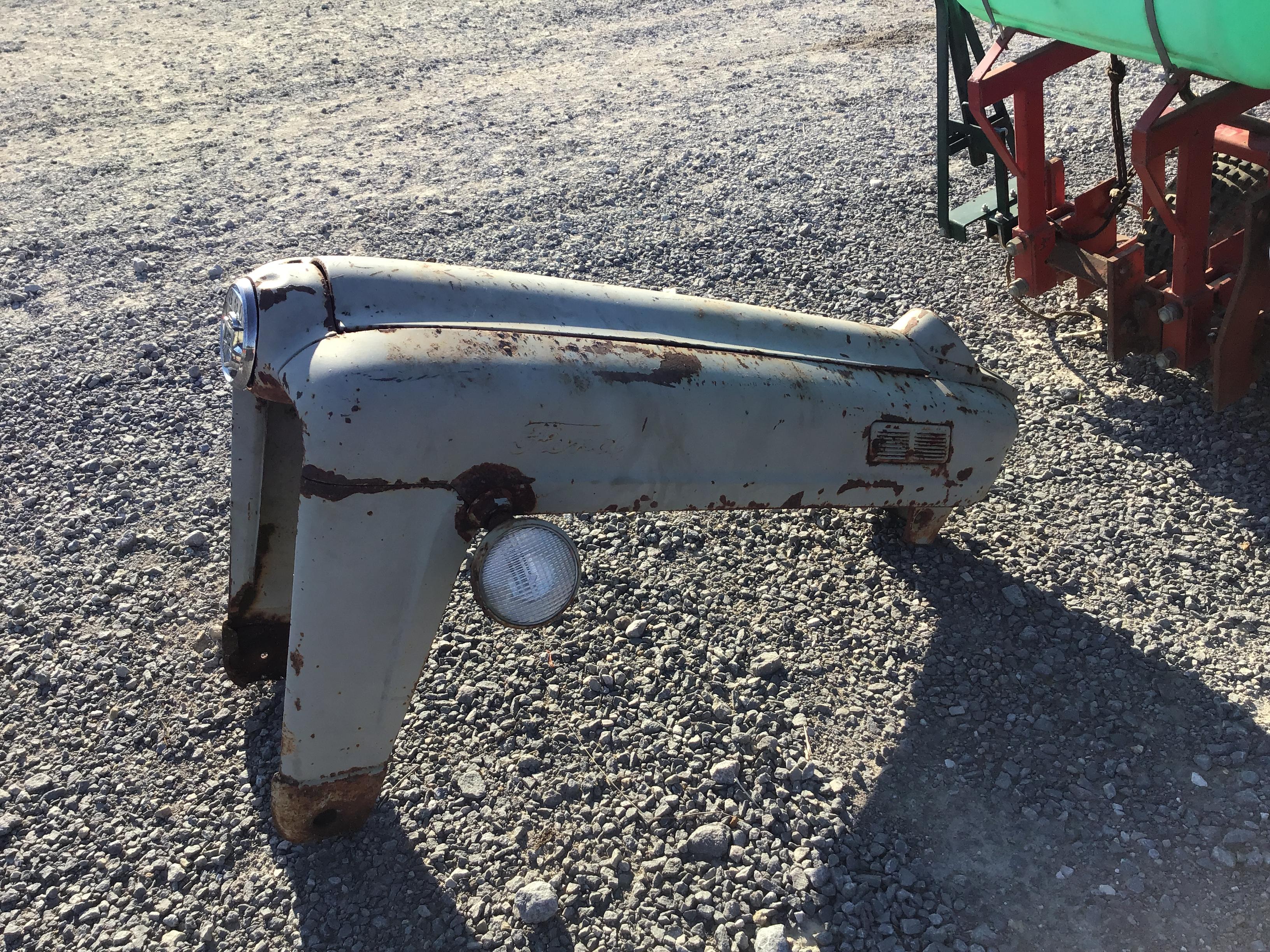 FORD HOOD OFF 600 TRACTOR
