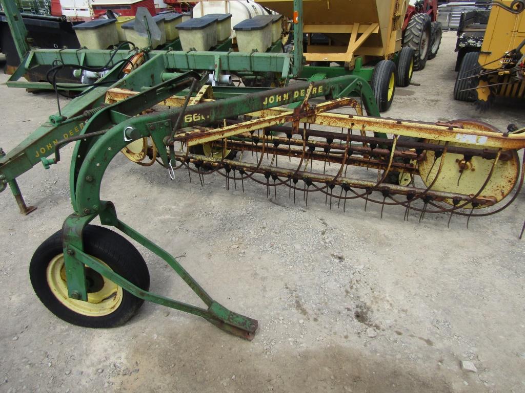 660 JOHN DEERE DOLLY RAKE