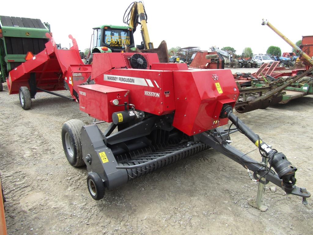 1838 MASSEY FERGUSON SQUARE BALER - KUHNS ACCUMULATOR - BALE GRAPPLE