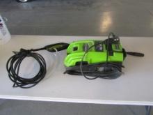 GREEN PRESSURE WASHER