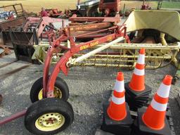 256 NEW HOLLAND DOLLY RAKE