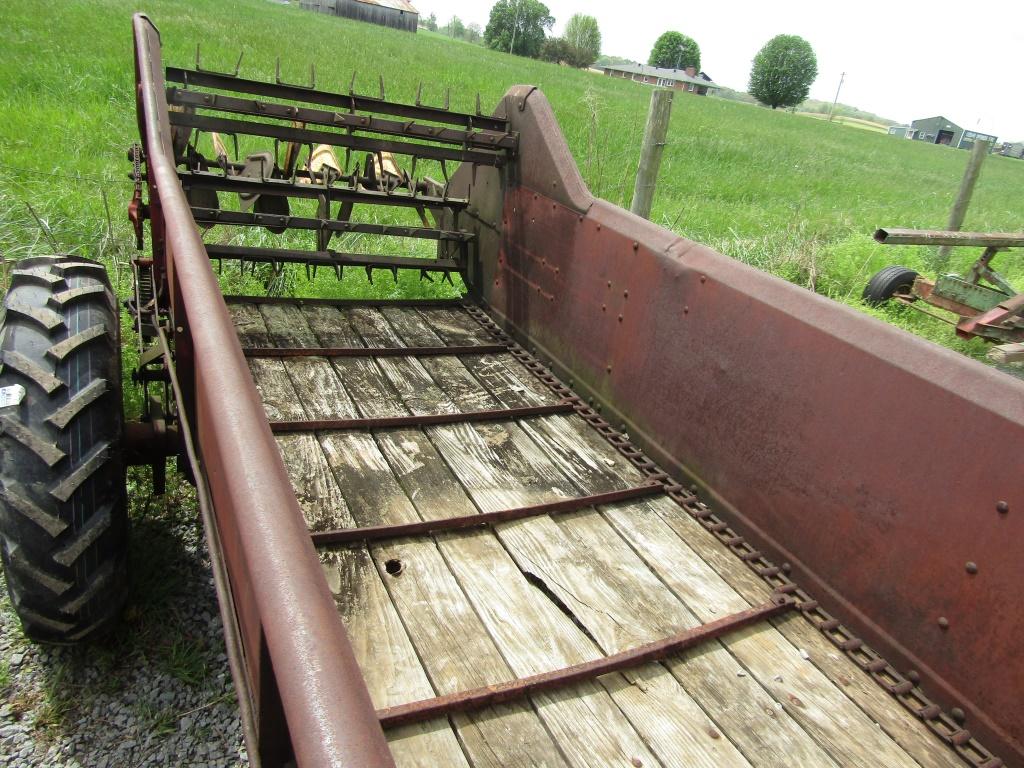 202 NEW HOLLAND MANURE SPREADER