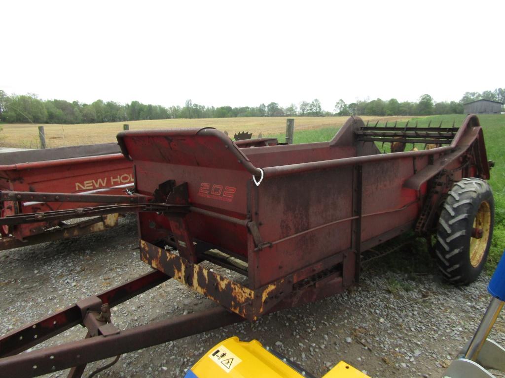 202 NEW HOLLAND MANURE SPREADER