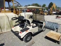 CLUB CAR GAS GOLF CART - WAS RUNNING JUST NEEDS SOME TLC