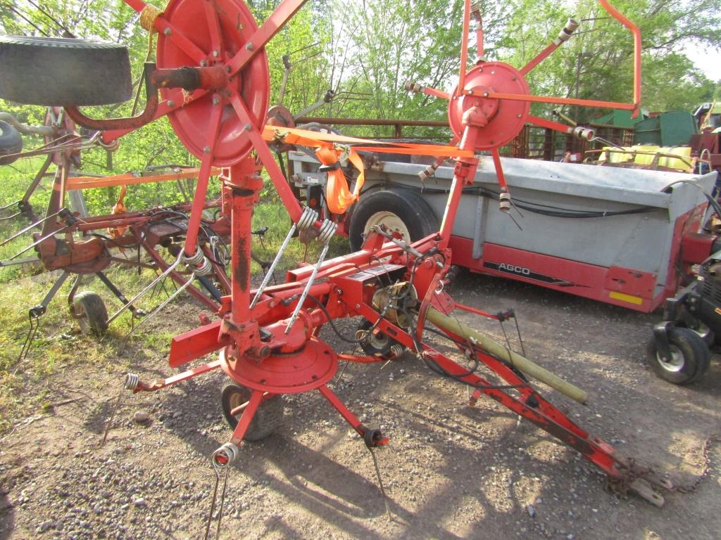 4 BASKET HYD FOLD KUHN TEDDER