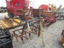 2 ROW CULTIVATOR W/ SIDE DRESSER