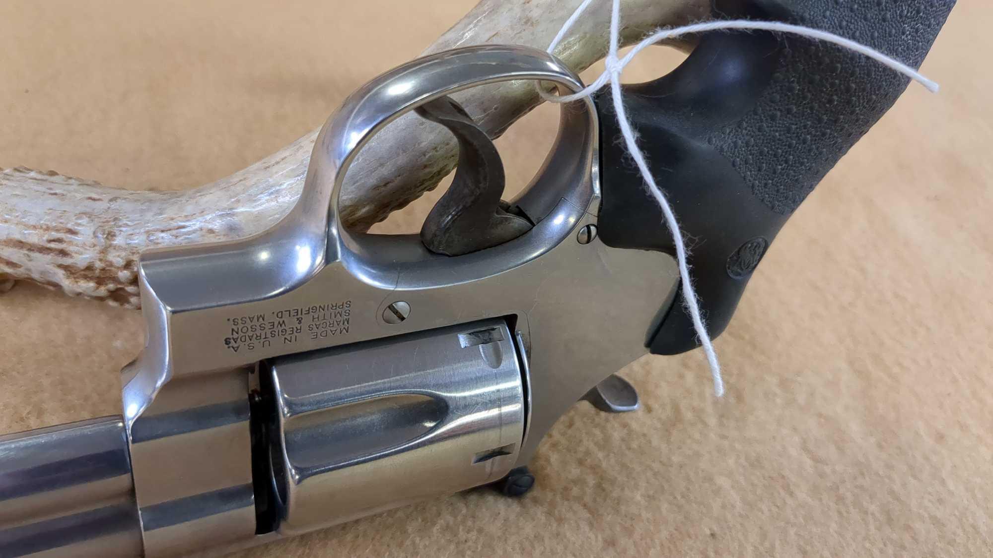 SMITH & WESSON MODEL 629-6 CLASSIC .44 MAG REVOLVER