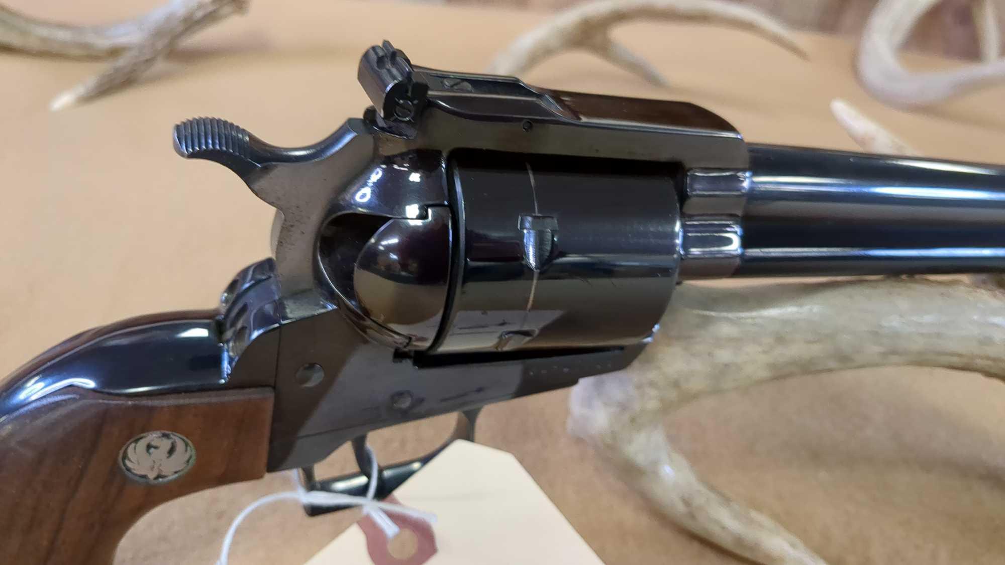 RUGER NEW MODEL SUPER BLACKHAWK .44 MAG REVOLVER