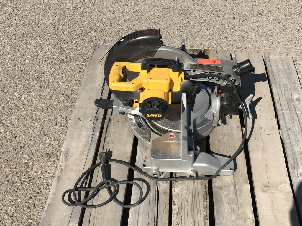 12" Dewalt Compound Miter Saw