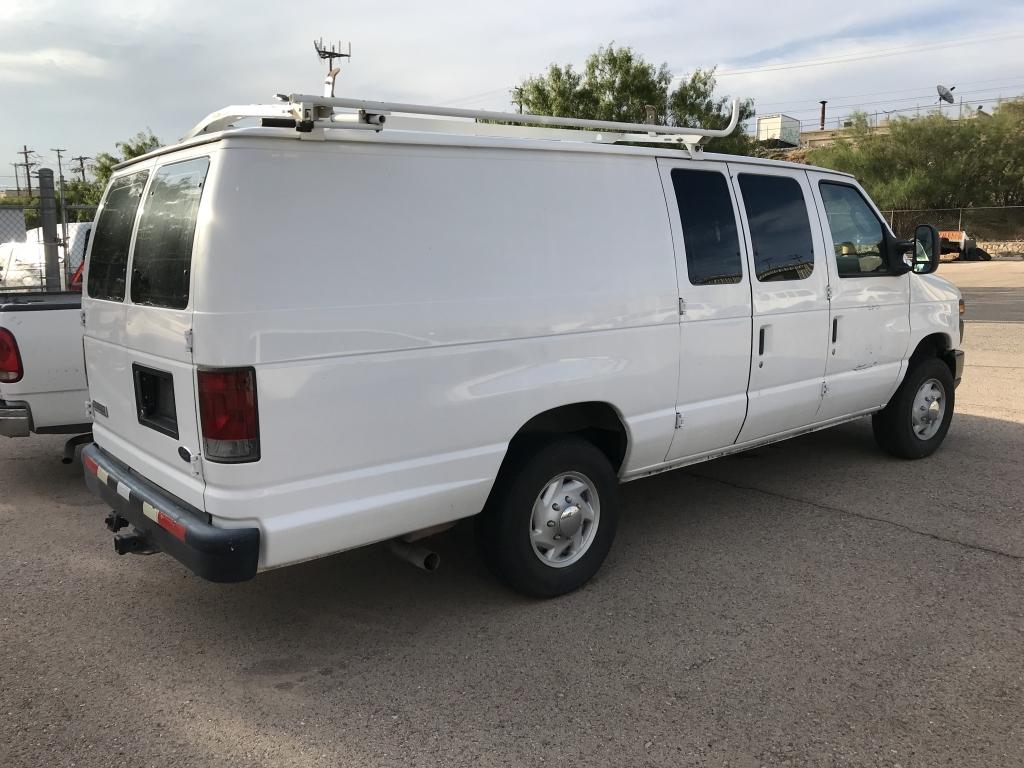 2008 Ford Cargo Van E-350