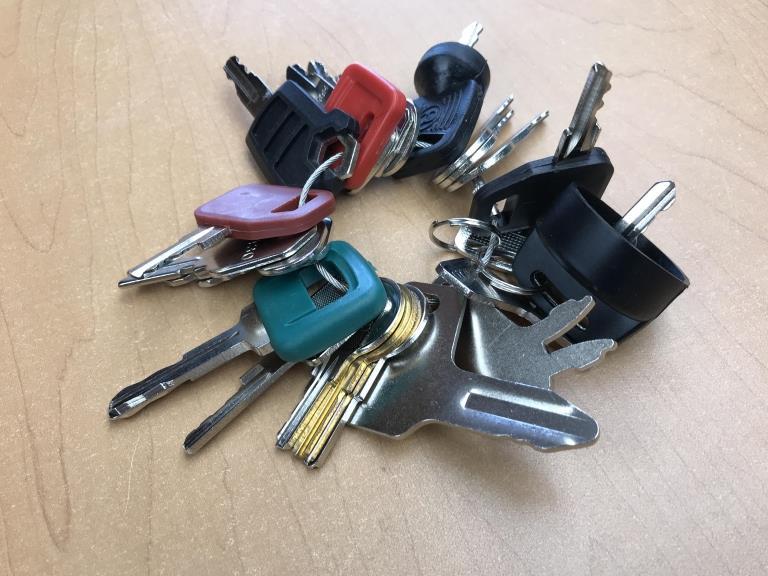 (24)pcs - Assorted Heavy Equipment Keys