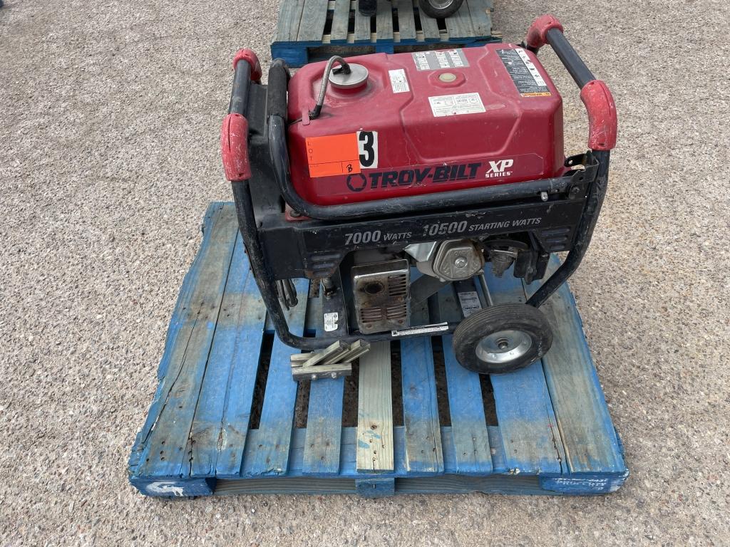 Troy-Bilt 7000 Watt Gas Generator -B