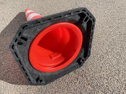 UNUSED (50)pcs Construction Safety Traffic Cones