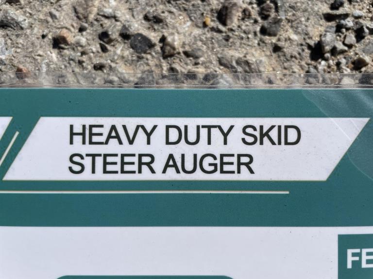 UNUSED Hydraulic Skid-Steer Black Auger w/ 3 Bits