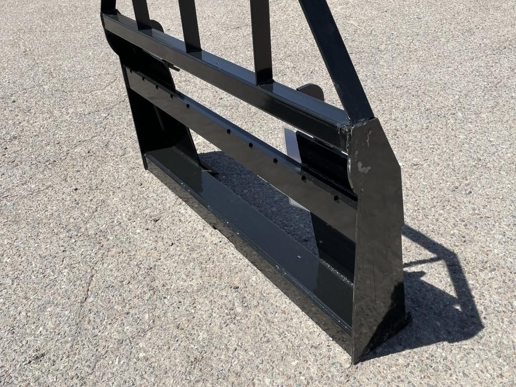 UNUSED Skid-Steer Pallet Fork Attachment,49" Forks