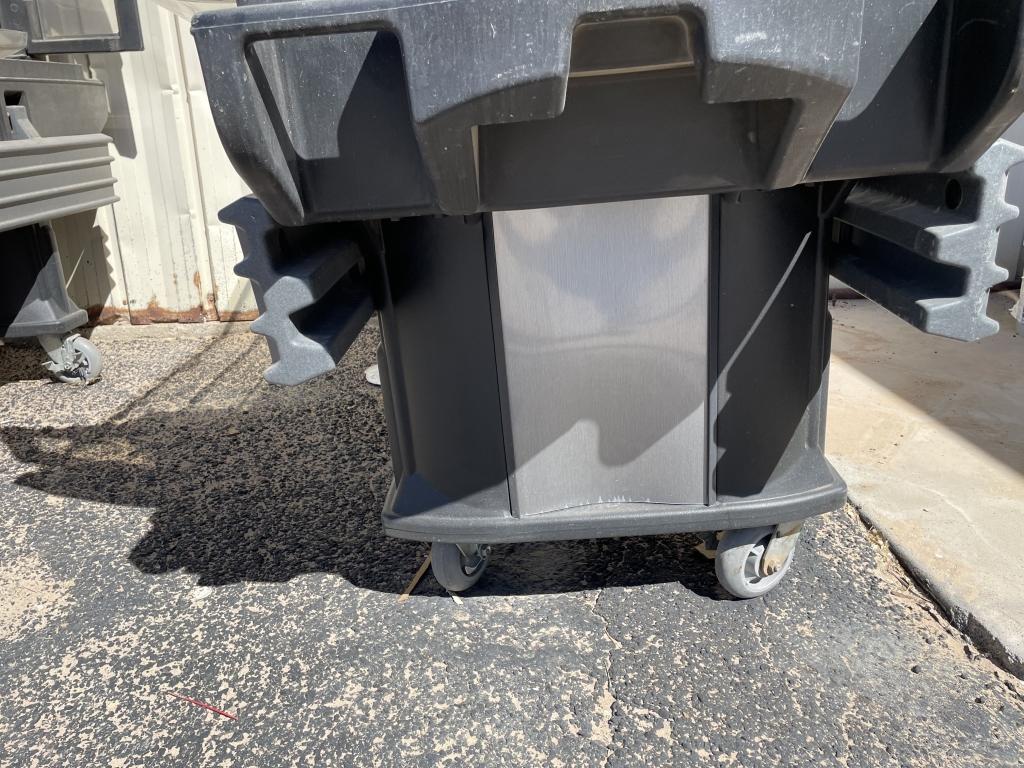 School Surplus - 6FT Cambro Tall Cold Serving Cart