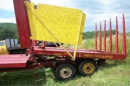 NH 1033 Stackliner Bale Wagon