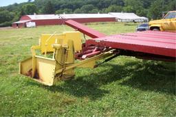 NH 1033 Stackliner Bale Wagon