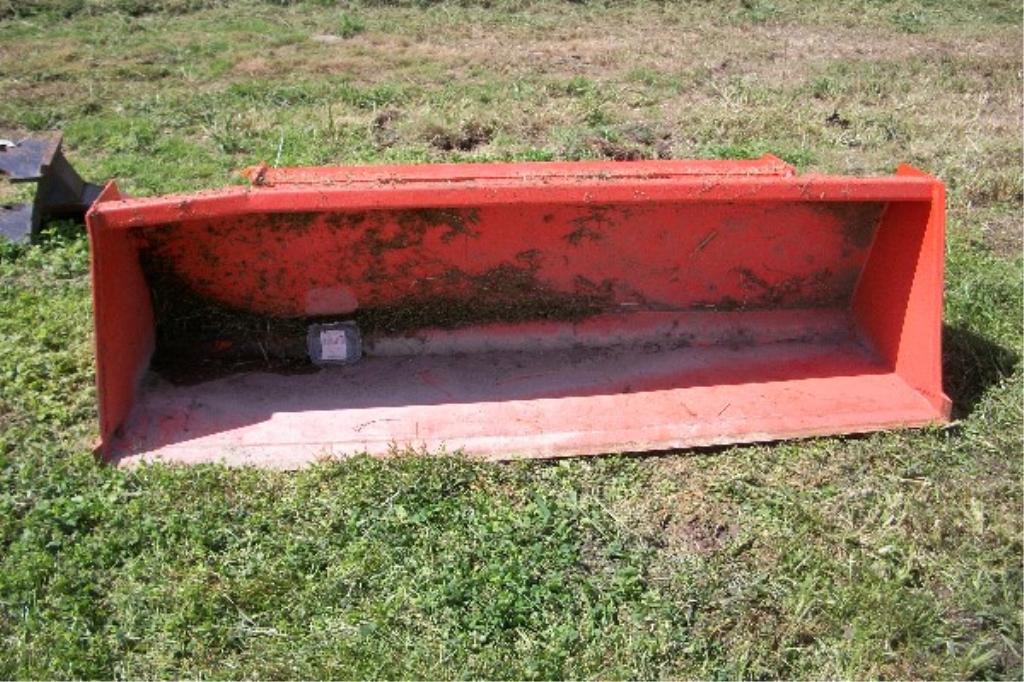 Kubota L2236 Bucket